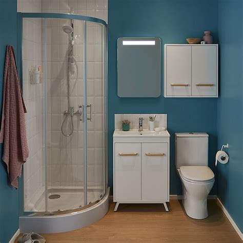 Looking for small bathroom ideas? The en-suite bathroom | Ideas & Advice | DIY at B&Q ...