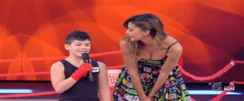 Visualizza altre idee su corpo di ballo, romeo e giulietta coreografia amici14 sulle note di the blower's daughter. Pequeños gigantes: prima puntata 19 febbraio 2016 [DIRETTA ...