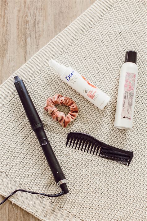 I usually wear my hair like this for, events, special occasions, or if i am feeling a little girly that day. A Highly Requested Short Hair Curling Wand Tutorial ...