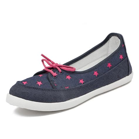 Journeys carries the hottest brands from sperry, toms, steve madden and more. Casual Shoes for Women - How to Wear - Carey Fashion