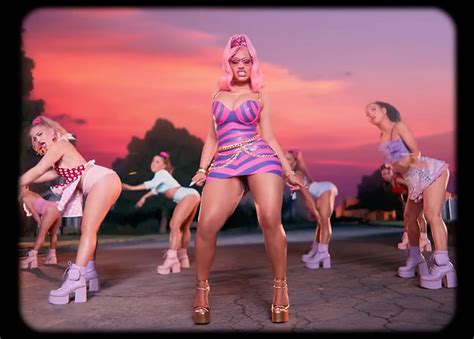 Video Premiere Nicki Minaj Super Freaky Girl