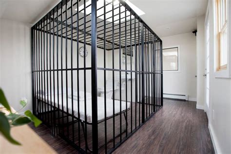 Rent A Prison Cell For 1 Per Night For Life Lessons Realty Today