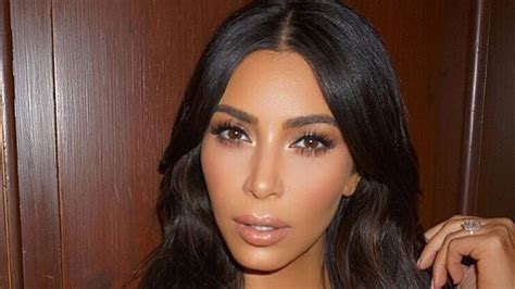 Kim Kardashian Makeup Routine Review | Teen Vogue