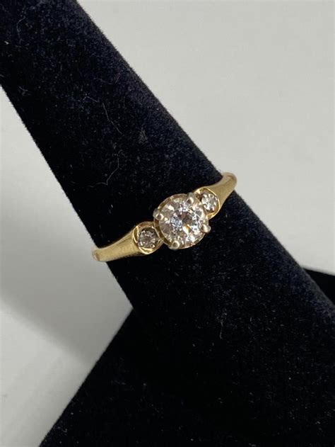 lot 14kt yellow gold diamond engagement ring