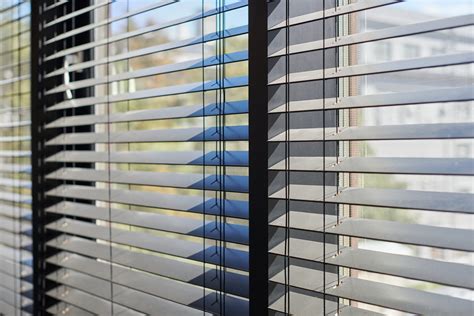 Choosing Window Blinds For Office Emotuit