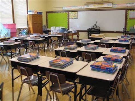 It is rows of two, three or four, but slightly turned so they face the center of the classroom. 1000+ images about Desks Arrangement on Pinterest