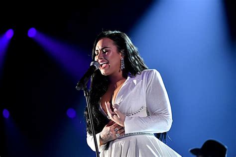 I feel stupid when i sing / nobody's listening to me, she sang while crying. DEMI LOVATO Performs Anyone at 2020 Grammy Awards in Los ...