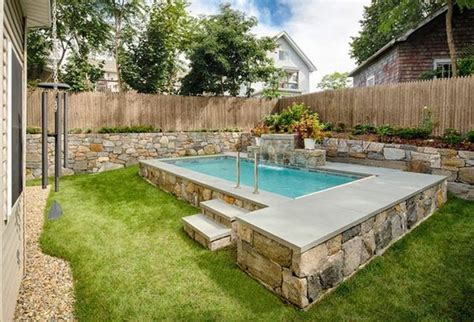 These homeowners did some smart budgeting for their pool design. 18 Gorgeous Backyard Swimming Pools With Small Sizes For ...