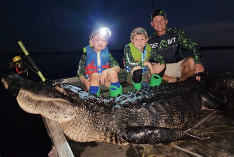 Book A Hunt Of A Lifetime Trophy Florida Gator Hunting By Get Bit