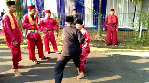 Upacara adat betawi Palang Pintu pernikahan. - YouTube