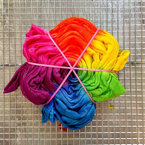 How To Tie Dye Swirl Pattern