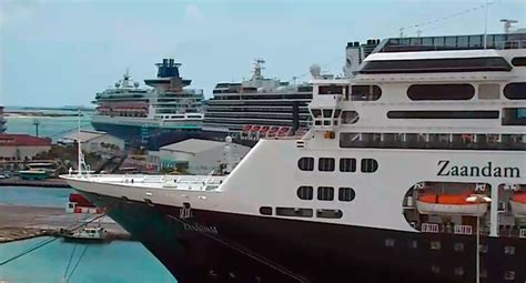 Cruise Ships Congested The Port Of Aruba