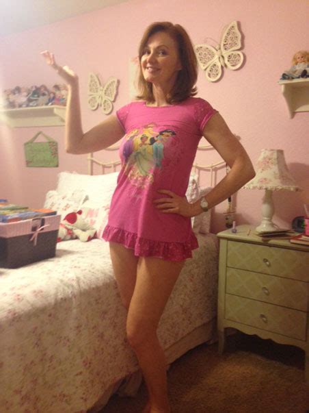 D&m is the largest, highest rated leasing company in the nation. Kellie in Emma Kelly's PJs