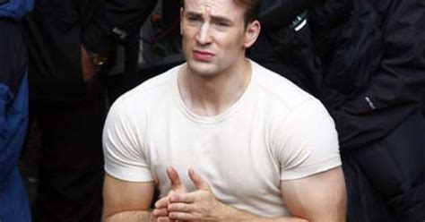 Photos Captain America Chris Evans Sort Les Muscles Premierefr