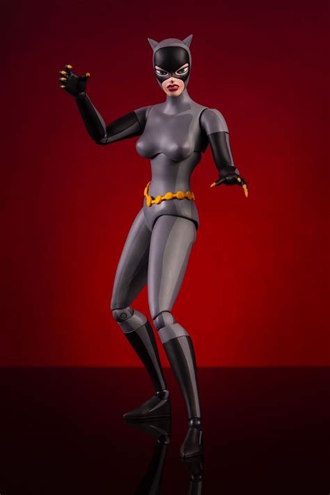 Mondo Reveals BATMAN THE ANIMATED SERIES Catwoman Action Figure And