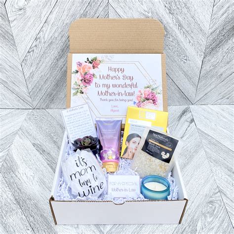 Whether you're shopping for mother's day, a birthday, or just keep your sweetie looking as radiant as ever by giving her this mini spa gift box. Mother in Law Spa Gift Set - Pamper Yourself Spa gift box ...