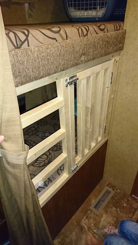 Bunk ladders come with rubber tread covers to provide comfort to bare feet. Bottom Bunk Crib/ladder - Jayco RV Owners Forum | Bunk bed crib, Rv bunk beds, Bunks