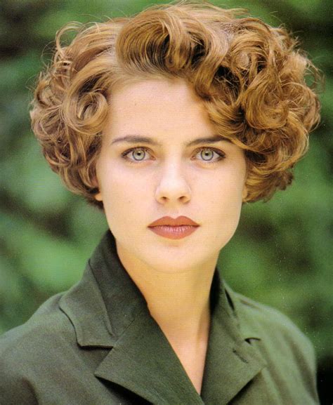 Short Permed Hair, Short Curly Haircuts, Curly Bob Hairstyles, Wavy