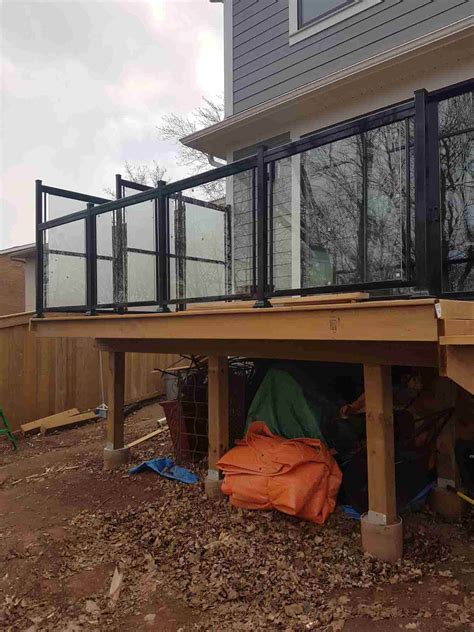 From full panel glass railing to tempered glass balusters, decksdirect offers many of the top deck railing brands in the business so you can get started on your project fast. Aluminum Outdoor Glass Railings, Railing Systems