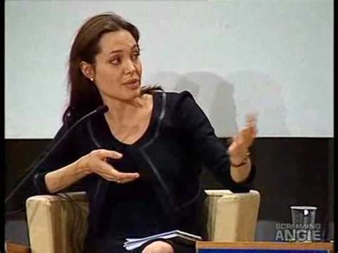 Ihr partner brad pitt, der angie unlängst als eine heldin. Angelina Jolie -World Economic Forum Davos 2006- Part3 ...