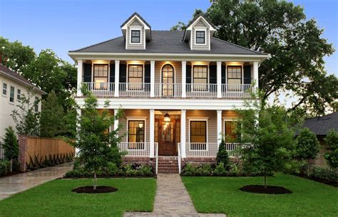 Sparkling Southern Living With Front Porch Light Colonial Style