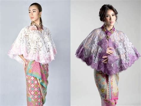 Contoh model kebaya hijab modern terbaru ini memiliki banyak model dan desain, dari kreasi kombinasi jilbab seperti hijab pasmina, hijab segi empat, hijab syar'i, hijab rabbani. Tampil Trendi Nggak Harus Terbuka, 9 Inspirasi Kebaya ...