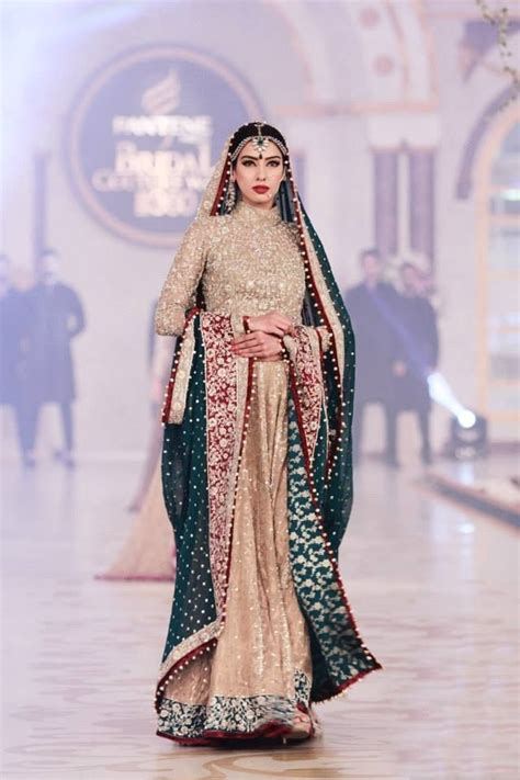 10 Ways To Drape Your Dupatta Pakistani Bridal Dresses Bridal