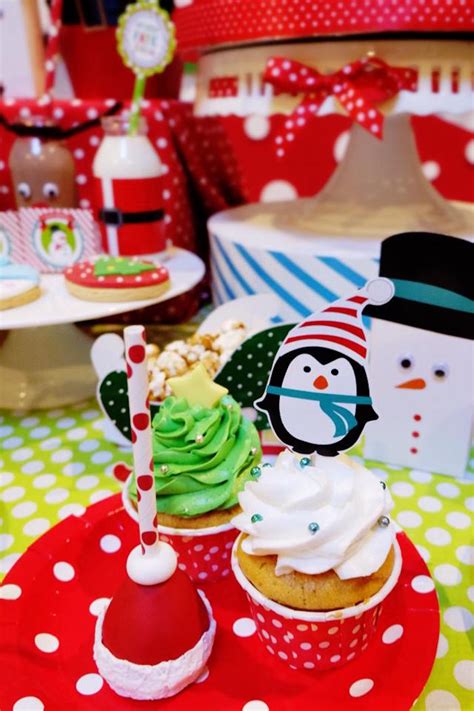 Xmas cake design ideas reindeer and santa claus sleigh. Kara's Party Ideas Christmas Themed 10th Birthday Party