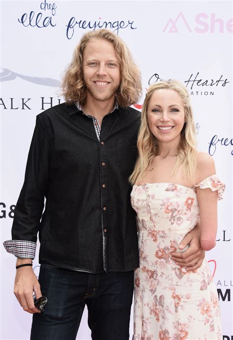 The Bachelors Sarah Herron Is Pregnant Expecting Twins With Husband