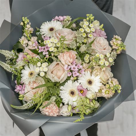 Flower delivery to ireland with bloom & wild. Flower Delivery Ireland | Florist Ireland | Flowers ...