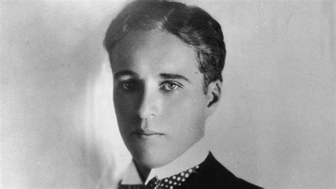 İsviçre'de 1977 yılının noel'inde, 88 yaşında, hayata gözlerini yuman charlie chaplin 1929 ve 1972 yıllarında olmak üzere iki kez oscar onur ödülü kazandı. Charlie chaplin movie legends wallpaper | (22388)