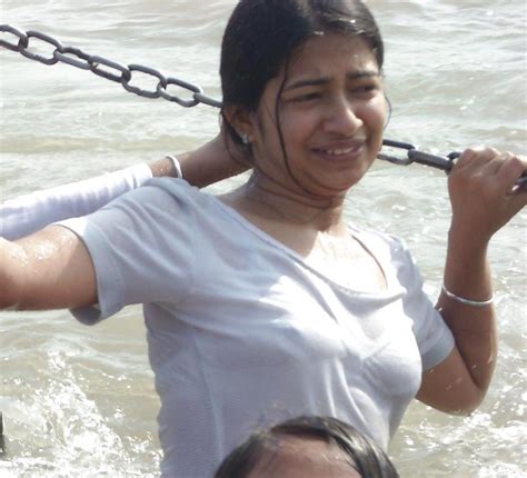Indian Women Bathing At Sea Ganga Zb Porn