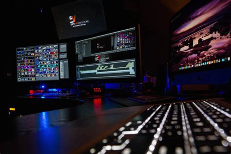 Although catered more towards gamers, it serves well as a music production and video editing laptop too. Mac Setup: Video Production Pro Workstation