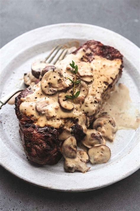 Serve topped with the garlic sauce and parsley or basil. Mushroom Sauce for Steak | Creme De La Crumb