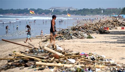 Balis World Famous Kuta Beach Is Drowning Beneath A Sea Of Garbage