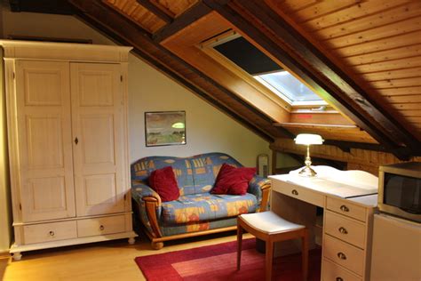 Ihr traumhaus zum kauf in ettlingen finden sie bei immobilienscout24. Unterkunft Zimmer Christopher im Haus Hedwig (Zimmer) in ...