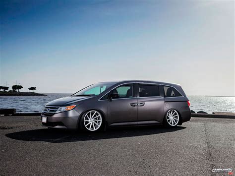 Slammed Honda Odyssey Side