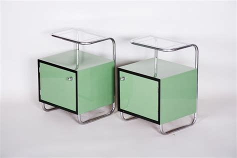 Dieses modell wurde 1937 entworfen und kommt aus pastellviolett. Nachttisch Chrom Glas : Moderner Chagrin Nachttisch Oder ...