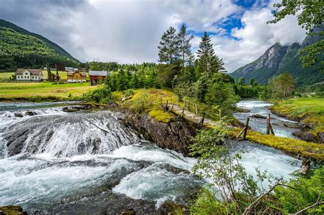 Masaüstü Norveç Nehir Yeşil Doğa Manzara 2048x1365