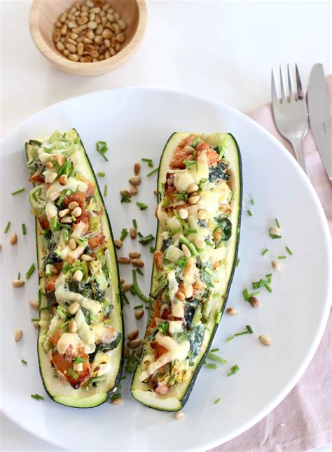 Gevulde courgette met prei en zalm