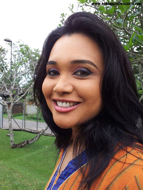 Sri Lankan Actress Gayathri Dias New Fashion Photos Srilanka Actress