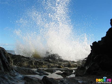 Picture 24248 Spray Of Waves Splashing On Rocks 20071027 29 Arklow