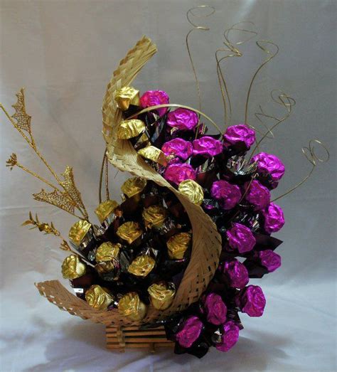 Sending flowers is nice around the holidays, birthdays or other times of the year. Designer Chocolate Bouquets from #ModernCakesPune | Букет ...