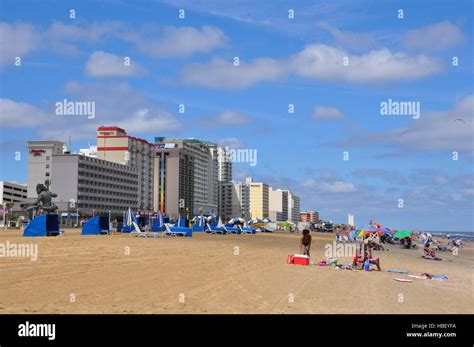 Virginia Beach Oceanfront Boardwalk Hi Res Stock Photography And Images
