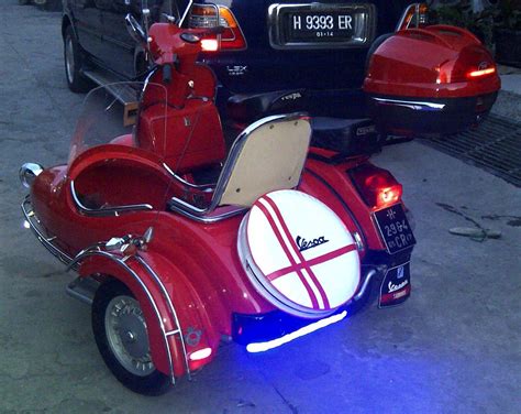 Yet Another Classic Scooter With Side Car
