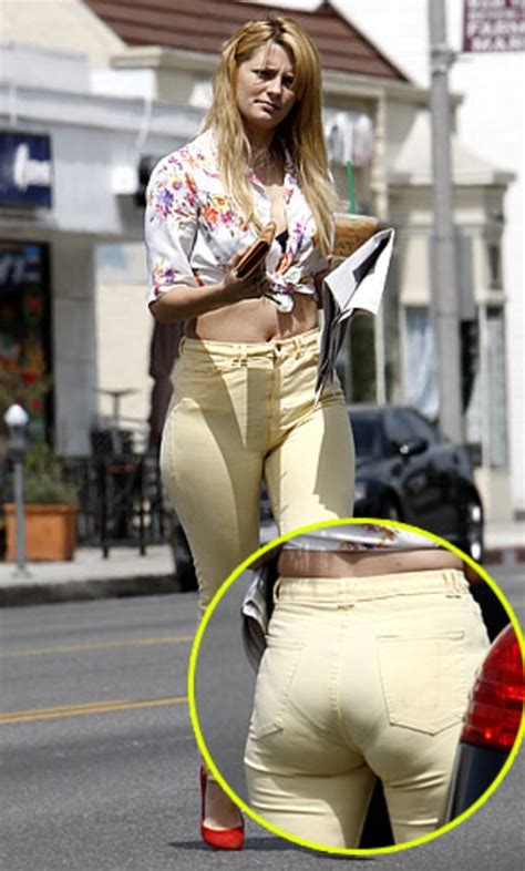 Mischa Barton Slammed For Showing Flabby Belly In Too Tight Pants
