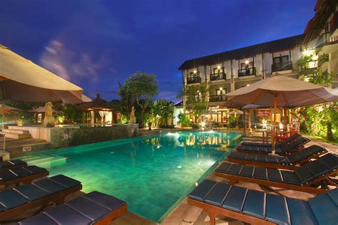 Deluxe Twin Room With 2 Queen Beds The Lokha Legian