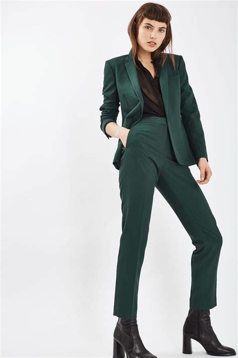 Pin By Anna Deason On Joy In 2020 Woman Suit Fashion Girl Suits