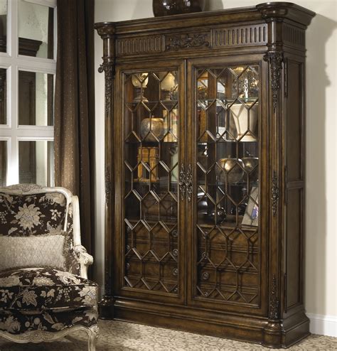 The pulaski two way sliding door curio cabinet includes a special twisted roping along the edges of its sliding door. Fine Furniture Design Belvedere Antique Style Lighted ...