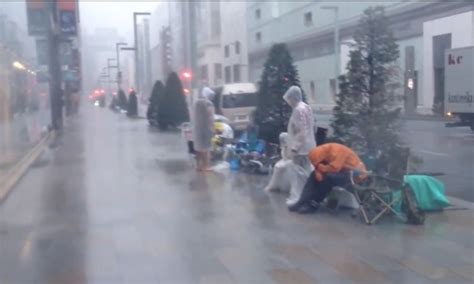 Typhoon tv is one of the best app to stream movies and tv shows. Japanese typhoon can't stop fans waiting for new iPhones